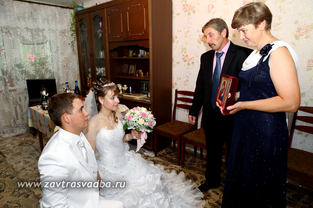 Вяжем крючком сарафан со схемами и описанием