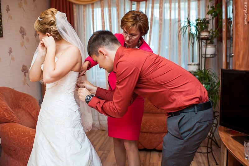 Жених с дружком устроили групповой секс русской молодой невесте