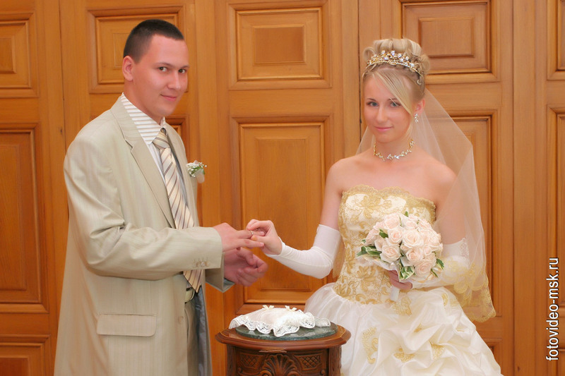 Зачем я сказал да в загсе. Невеста в ЗАГСЕ. Красивые невесты в ЗАГСЕ. Жених и невеста в ЗАГСЕ. Свадебная фотосессия в ЗАГСЕ.
